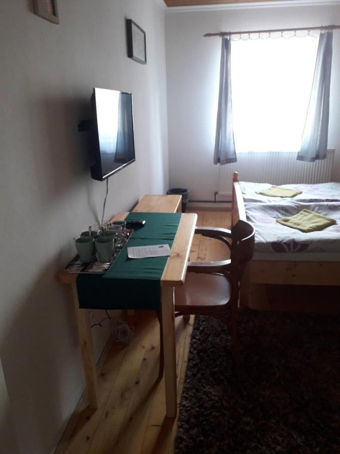 Penzion Na Strelnici Poděbrady Buitenkant foto